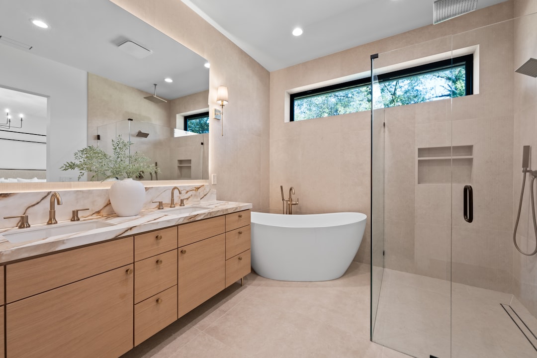 Photo bathroom light fixtures